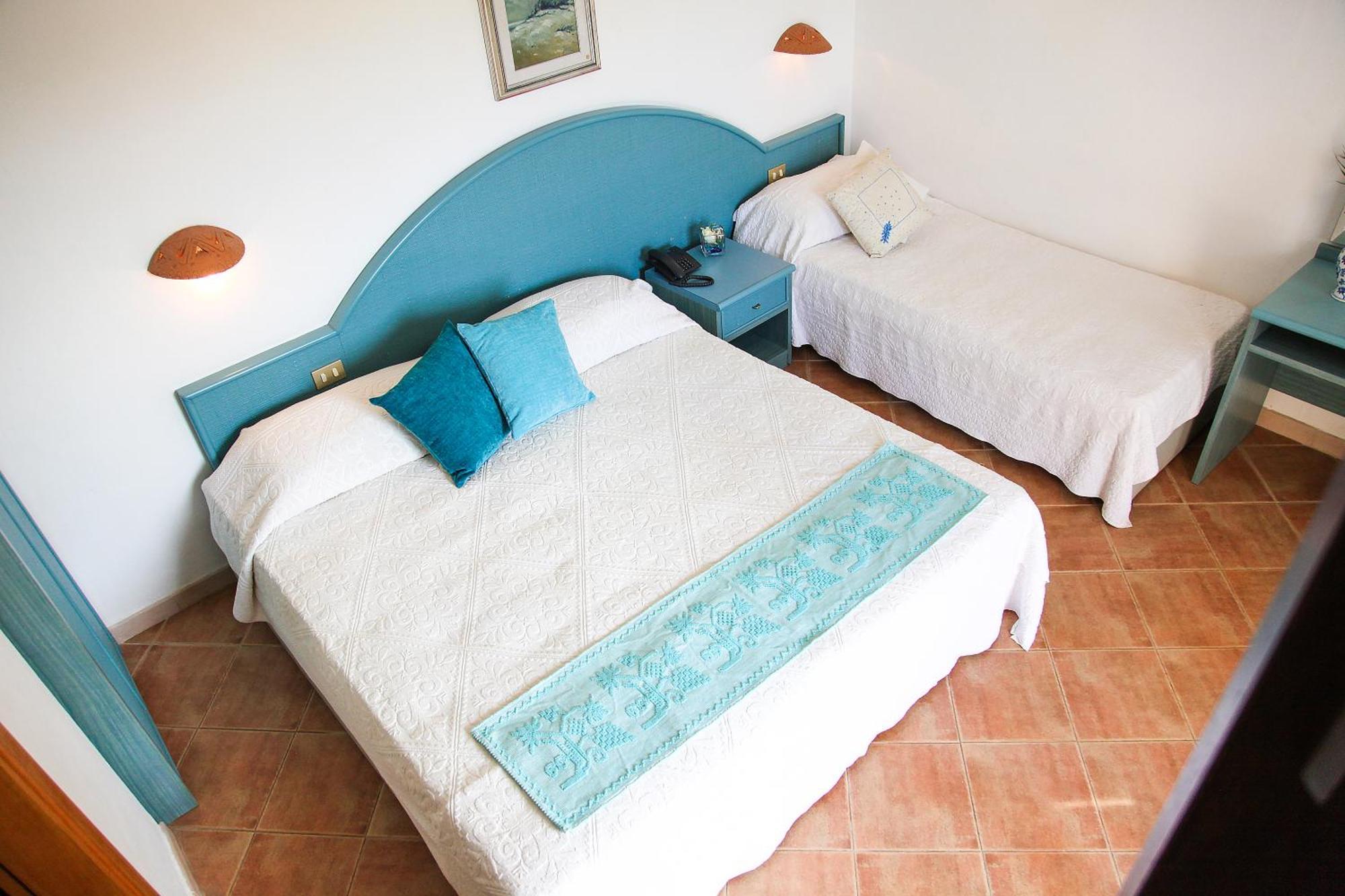 Hotel Micalosu Cannigione Room photo